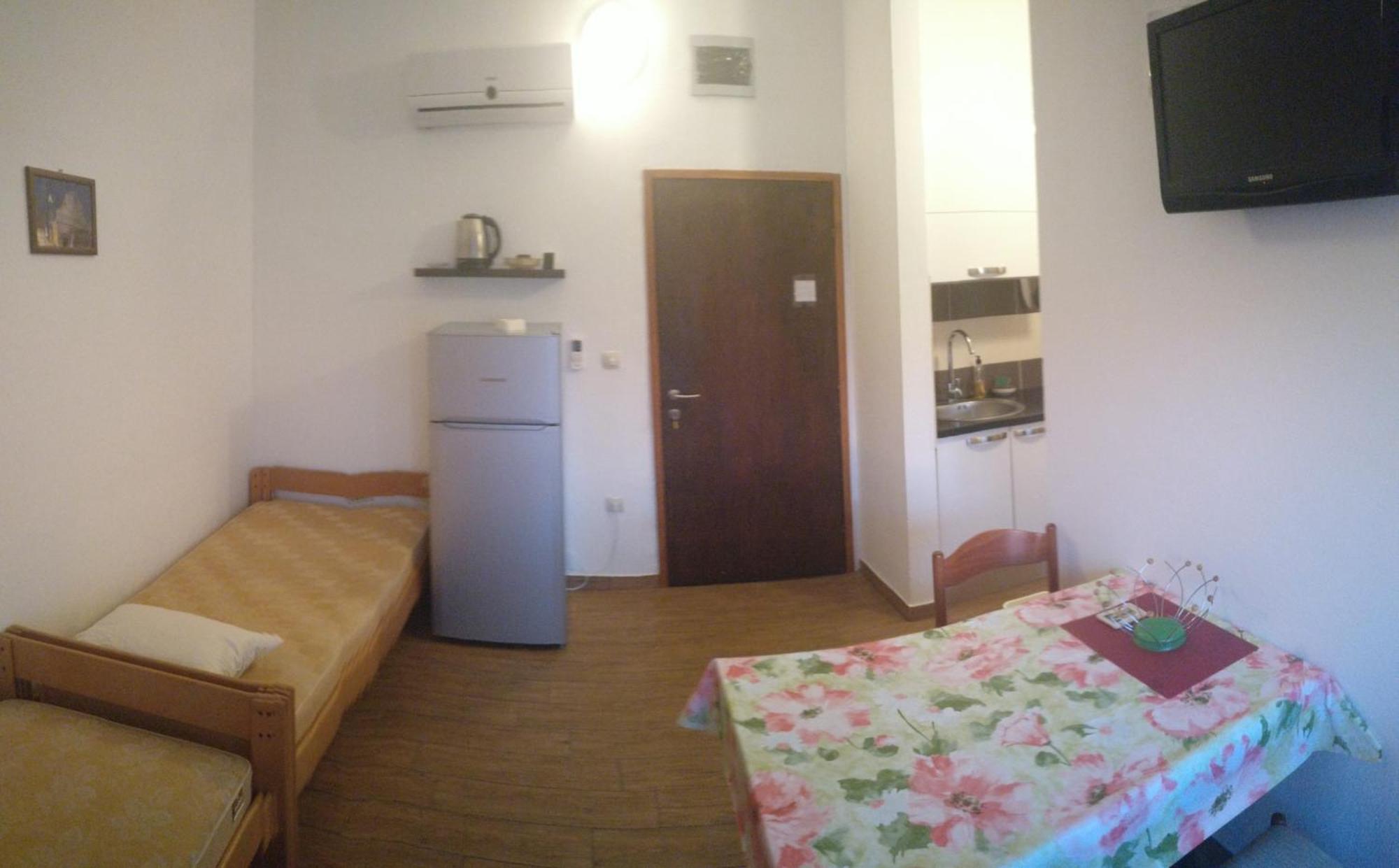 Apartments Dubravka Pirovac Cameră foto