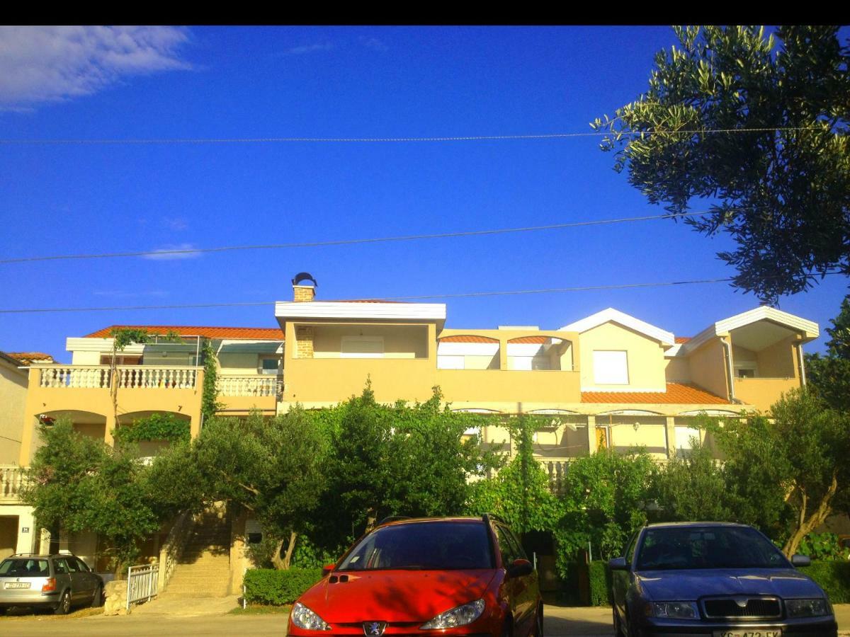 Apartments Dubravka Pirovac Exterior foto